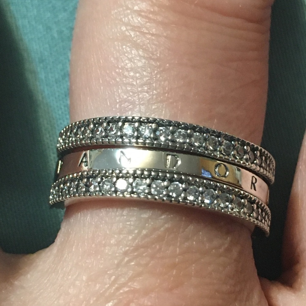 New Pandora sparkling band ring size 7.5